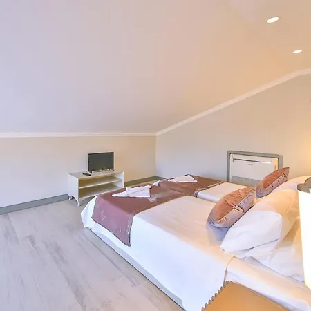 Sleeps 6 Pool Air Con Wifi T686461 Вилла *