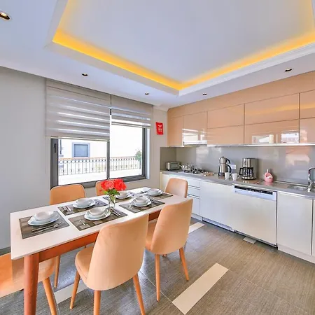 Вилла Sleeps 6 Pool Air Con Wifi T686461 Калкан